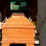 Cum se face transportul funerar?