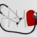 Electrocardiograma - primul pas în depistarea bolilor cardiovasculare | De ce să nu ignori această analiză