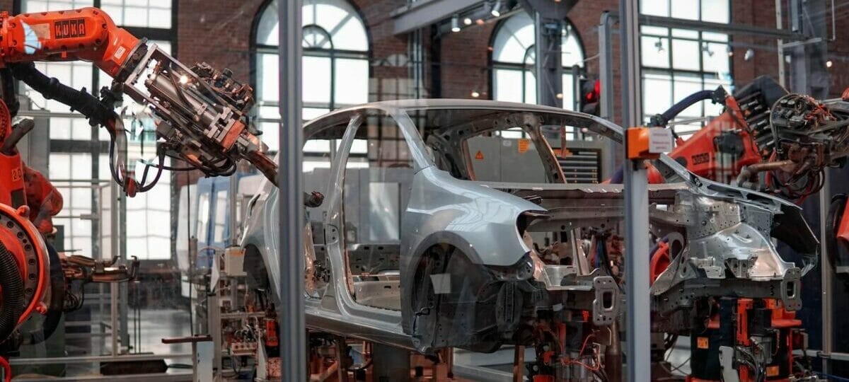 Top 5 cele mai des utilizate echipamente in industria de productie a automobilelor