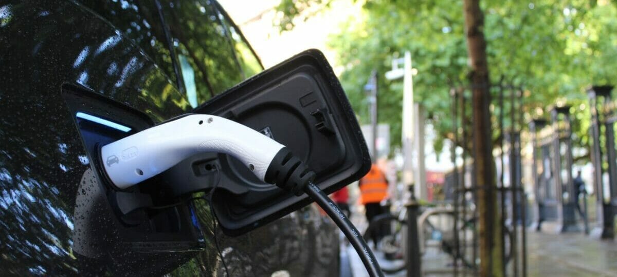 Avantajele folosirii autoturismelor electrice pentru flota de mașini a afacerii tale