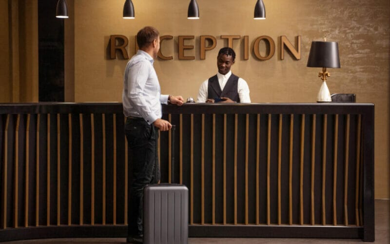 Îți dorești să la oferi clienților tăi confortul mult dorit? Top 5 categorii de produse care nu trebuie să lipsească dintr-un hotel