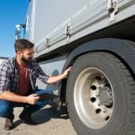 De ce este important să achiziționezi anvelope noi pentru camioane