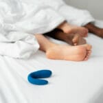 Explorând Plăcerea Împreună: Cum Să Introduceți Jucăriile Sexuale în Viața de Cuplu