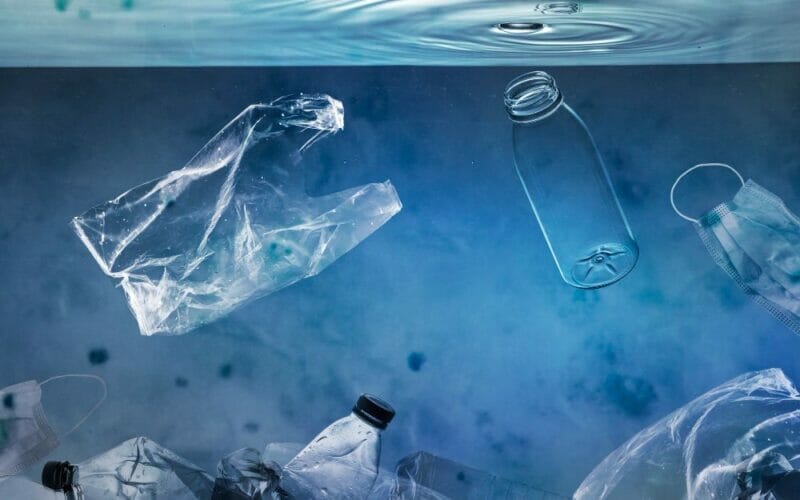 Prima uzina la scara comerciala care recicleaza plastic cu aburi