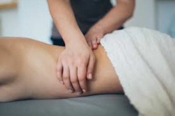 Reducerea stresului și a durerilor musculare prin masaj suedez