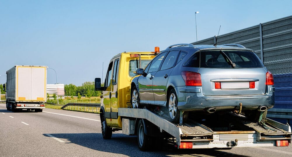 Care sunt echipamentele esențiale pentru o tractare auto în siguranță