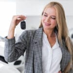 Conducerea în stilul tău: Top 5 aspecte de luat în considerare la alegerea dintre cutia automată și cutia manuală pentru automobilul tău nou