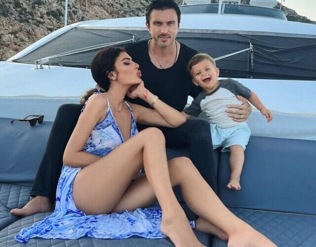 Drama familiei Săvulescu-Martini: Copilul este trist și repetă: “tata, tata”