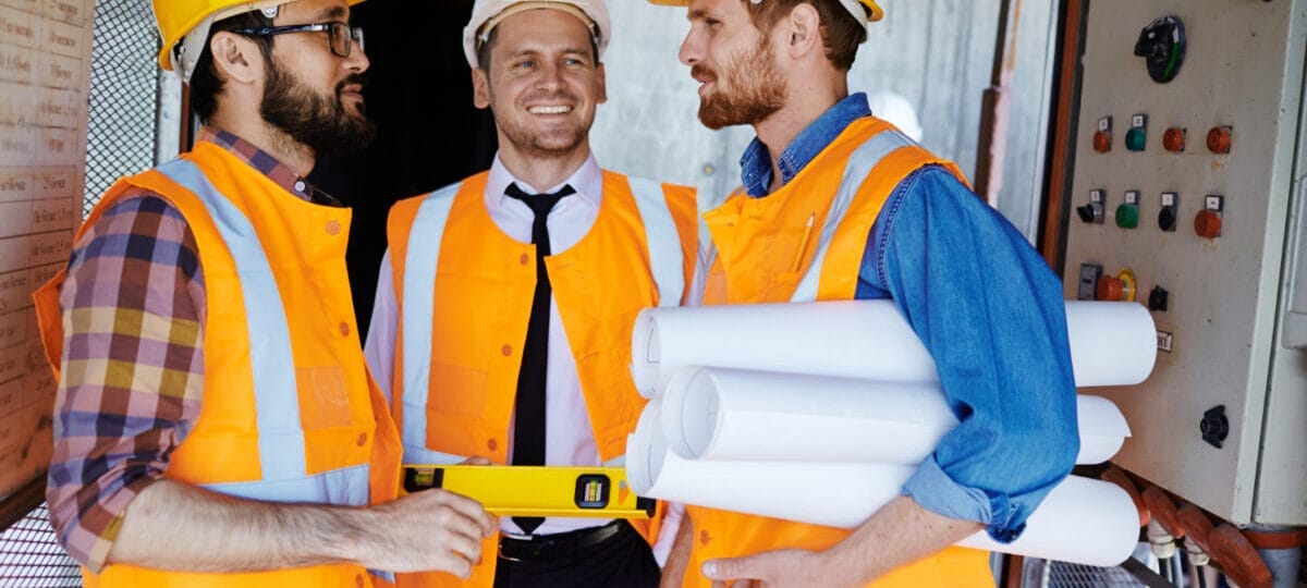 Cum alegi echipele cu care să lucrezi pentru construcții