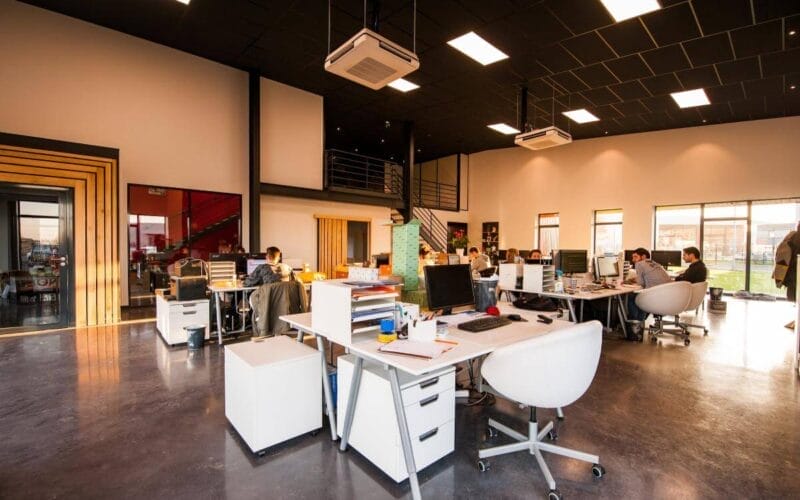 Programează din start un business de succes în turism cu 4 pași simpli