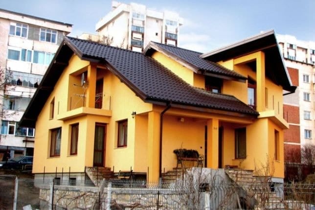 Transformă-ți Acoperișul cu Ajutorul Profesioniștilor de pe anunturi-reparatii-acoperisuri.ro