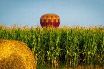 Fascinanta călătorie a zborului cu balonul cu aer ald în România