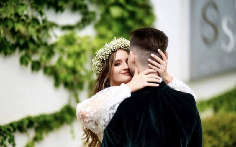 WeddingVerse – Unde emoțiile prind viață în imagini. Alegerea ideală pentru nunta ta în Constanța