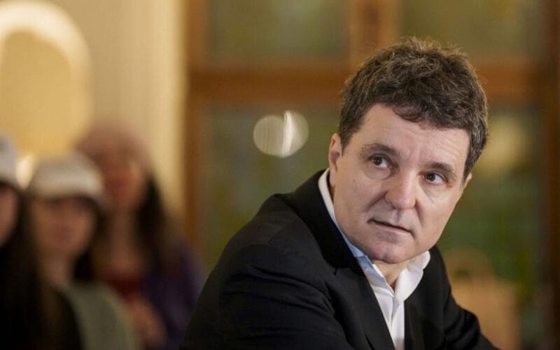 Onestitate în politică, un ideal sau o posibilitate reală?