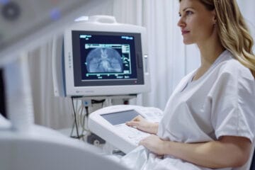 Femeile care nu au avut cazuri de cancer în familie trebuie să facă mamografie?