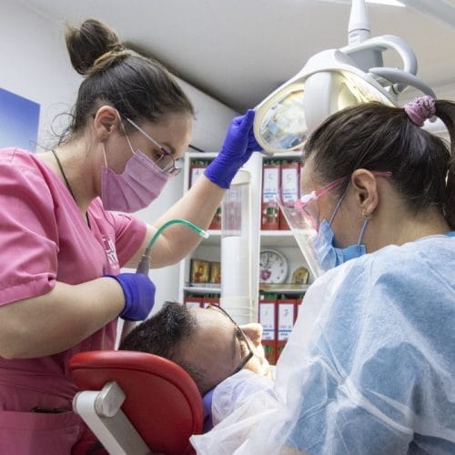 Importanța Tratamentului de Canal în Îngrijirea Dentară