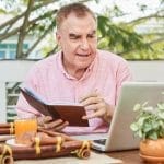 Ce calificări trebuie să aibă personalul unui cămin de bătrâni?