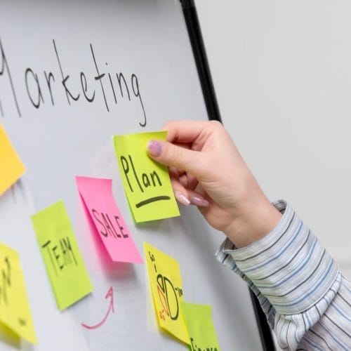 Cum ajungi pe prima pagină în Google fără bugete uriașe