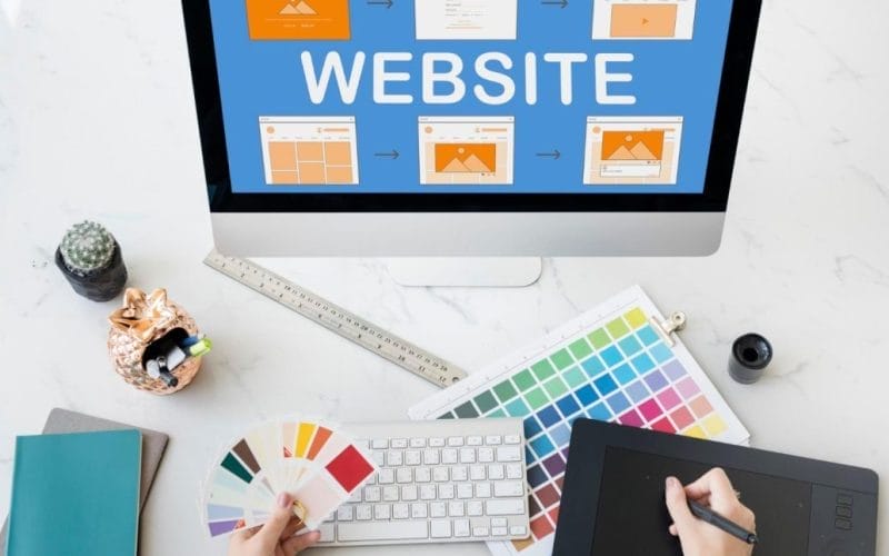 Cum alegi culorile și layout-ul unui site pentru impact maxim