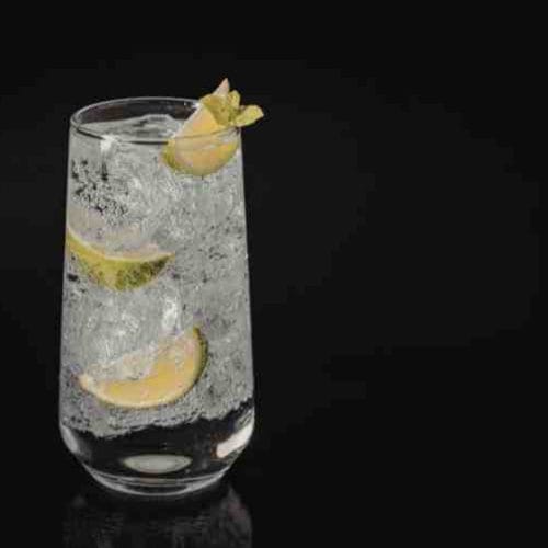 Secretul unui gin tonic perfect: Ordinea ingredientelor